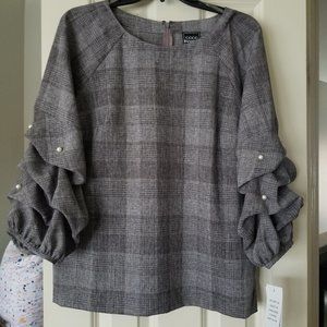 Coco Bianco fitted puffy sleeve top